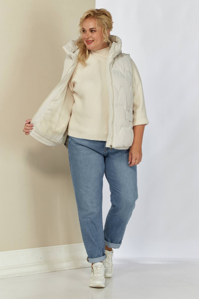 Демисезонная жилетка на молнии с капюшоном и прорезными карманами Shetti 2153 молочный - фото 7