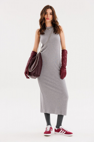 Платье приталенное из трикотажного рубчика с разрезом EOLA 2666 серый - фото 4