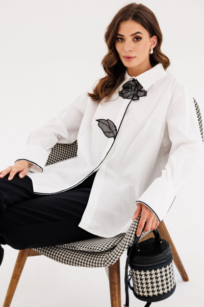 Белая блузка из плательно-блузочной ткани с рукавом-кулиской EOLA 2679 молочный - фото 12