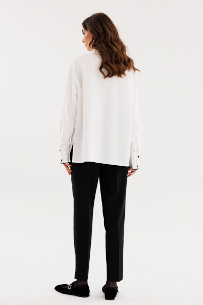 Белая блузка из плательно-блузочной ткани с рукавом-кулиской EOLA 2679 молочный - фото 3