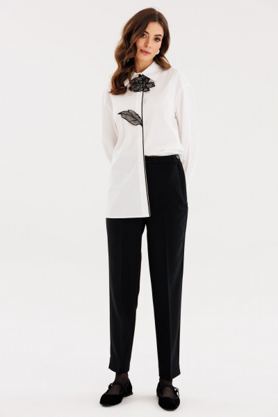 Белая блузка из плательно-блузочной ткани с рукавом-кулиской EOLA 2679 молочный - фото 11