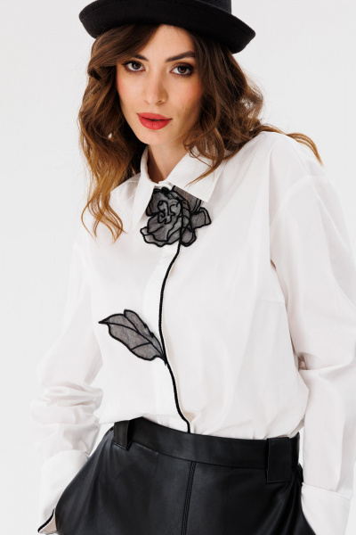 Белая блузка из плательно-блузочной ткани с рукавом-кулиской EOLA 2679 молочный - фото 8