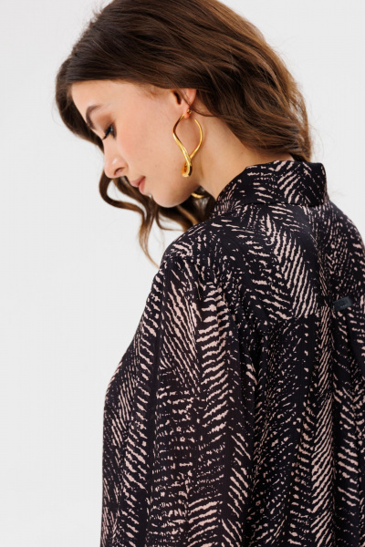 Платье рубашечного силуэта из креп-атласа с принтом EOLA 2681 черный_принт - фото 7