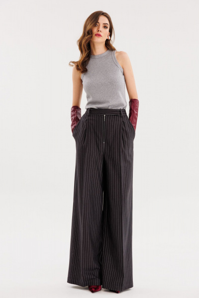 Брюки полоска из костюмной ткани с карманами демисезон EOLA 2725 графит_ полоска - фото 2