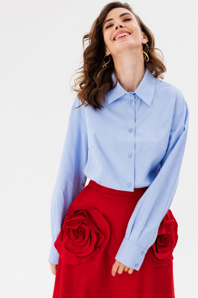 Блуза из текстиля с отложным воротником и длиной до бедра EOLA 2712 голубой - фото 8