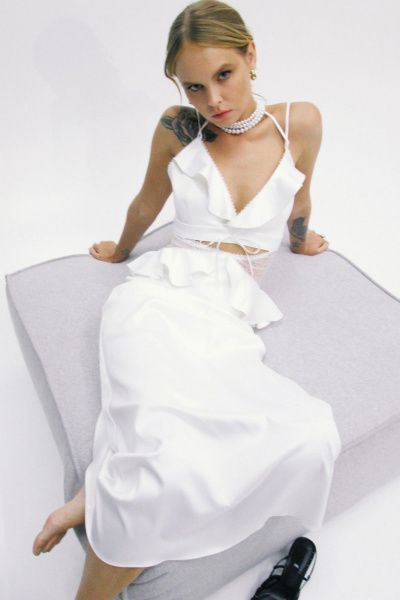 Платье-комбинация макси с воланами и кружевом PiRS 5225 молочный - фото 7