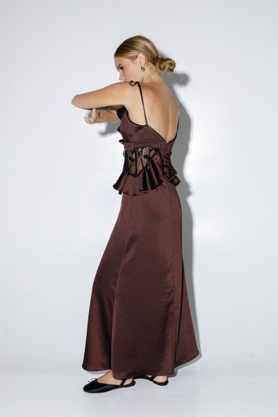 Платье-комбинация макси с воланами и кружевом PiRS 5225 шоколадный - фото 4