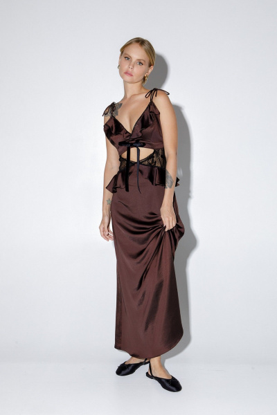 Платье-комбинация макси с воланами и кружевом PiRS 5225 шоколадный - фото 2