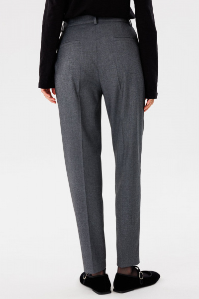 Серые зауженные брюки из костюмной ткани с карманами EOLA 2700 темно-серый - фото 6
