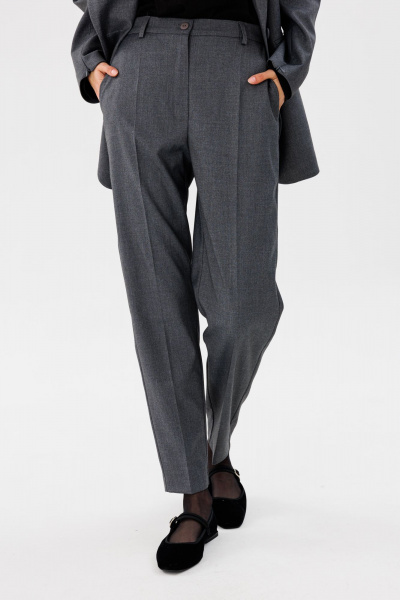 Серые зауженные брюки из костюмной ткани с карманами EOLA 2700 темно-серый - фото 2