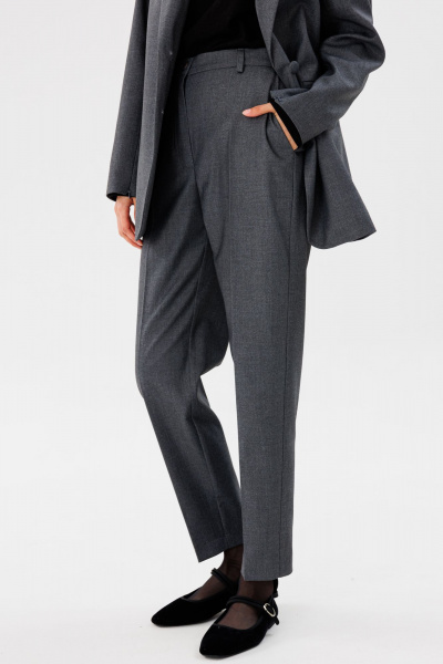 Серые зауженные брюки из костюмной ткани с карманами EOLA 2700 темно-серый - фото 3