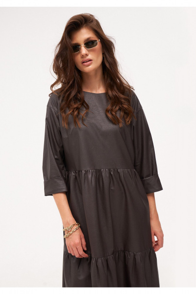 Коричневое миди платье из экокожи с отрезным по талии фасоном KaVaRi 1093 коричневый - фото 11