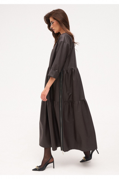 Коричневое миди платье из экокожи с отрезным по талии фасоном KaVaRi 1093 коричневый - фото 7