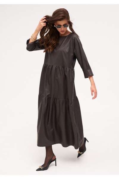 Коричневое миди платье из экокожи с отрезным по талии фасоном KaVaRi 1093 коричневый - фото 5