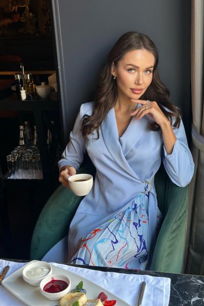 Платье с кокетками и каплей на груди из легкой ткани Kaloris 2109/1 - фото 6