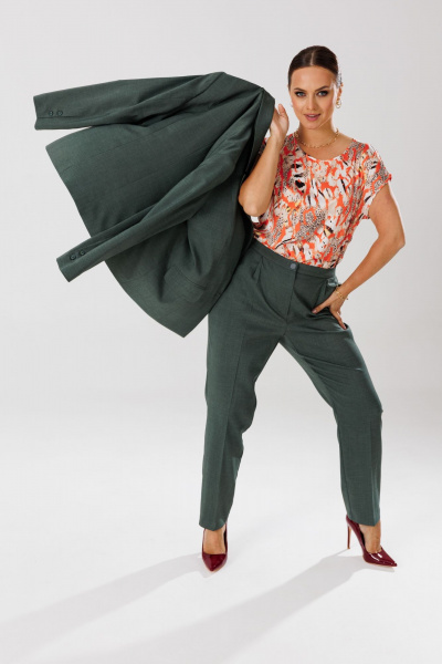 Демисезонный костюм блуза брюки жакет из текстиля с рельефами Mubliz 204 хаки-оранж - фото 6