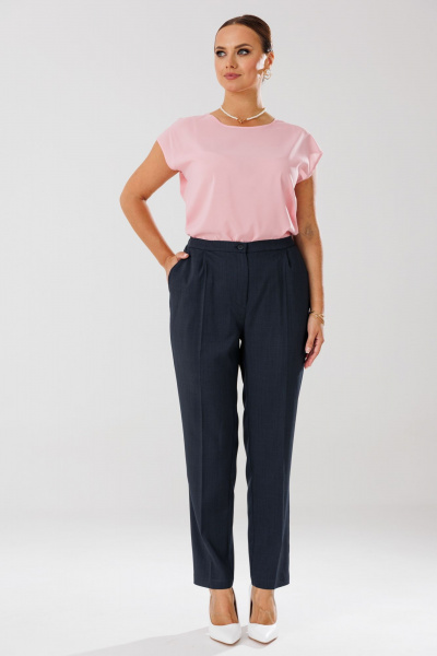 Демисезонный костюм блуза брюки жакет из текстиля с рельефами Mubliz 204 графит-розовый - фото 9