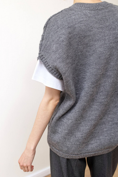 Жилет вязаный трикотажный с орнаментом для демисезона Romgil 926ШТЗ серый - фото 6