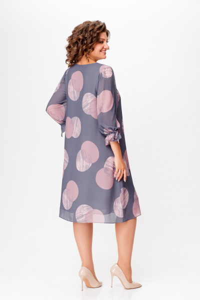 Демисезонное однотонное шифоновое платье А-силуэта с рукавом 7/8 Swallow 761 серый/принт"розовые_круги" - фото 10