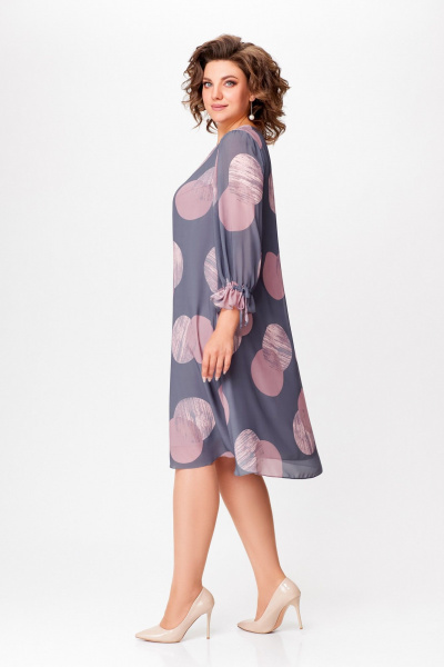 Демисезонное однотонное шифоновое платье А-силуэта с рукавом 7/8 Swallow 761 серый/принт"розовые_круги" - фото 9