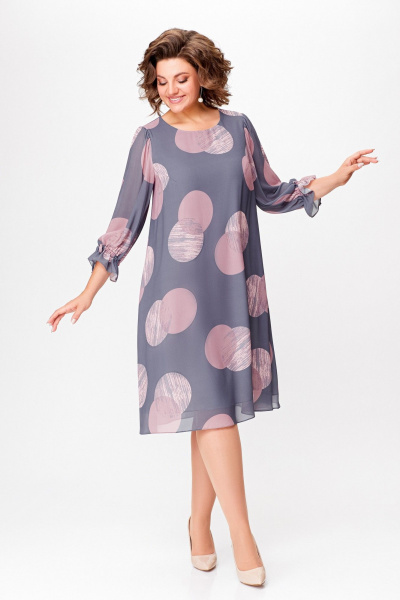Демисезонное однотонное шифоновое платье А-силуэта с рукавом 7/8 Swallow 761 серый/принт"розовые_круги" - фото 8