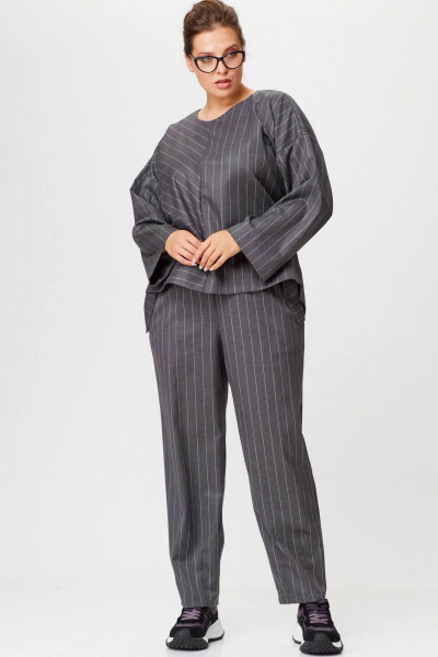 Стильный офисный костюм из костюмной ткани с асимметричным блузоном SOVA 11239 - фото 2