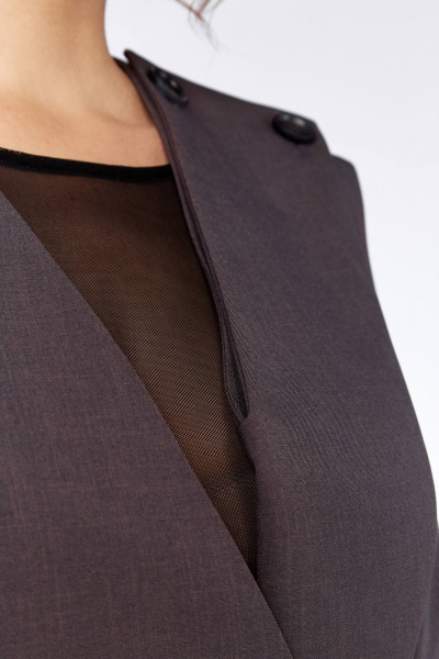 Деловой комплект из жилета и брюк с асимметричным кроем Диомант 2001 капучино - фото 5