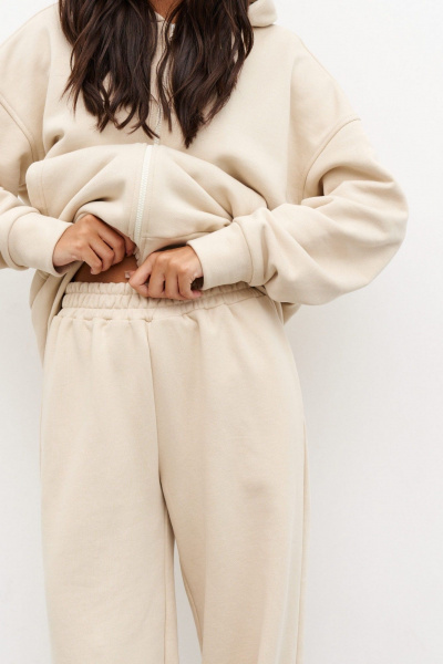 Брюки свободного кроя из трикотажа с резинкой ANNETE A1306 - фото 2