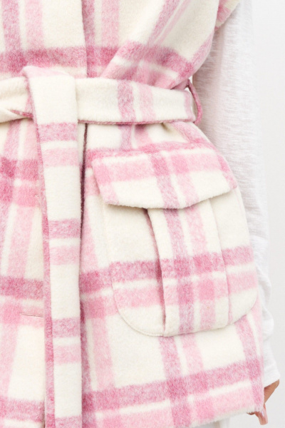 Жилет из плотной ткани с накладными карманами и поясом ANNETE A5312 - фото 8