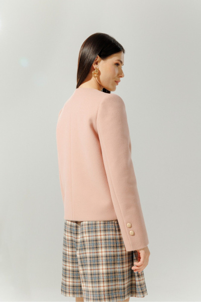 Жакет в стиле Шанель с металлическими пуговицами DEVITA 4012 пудровый - фото 16