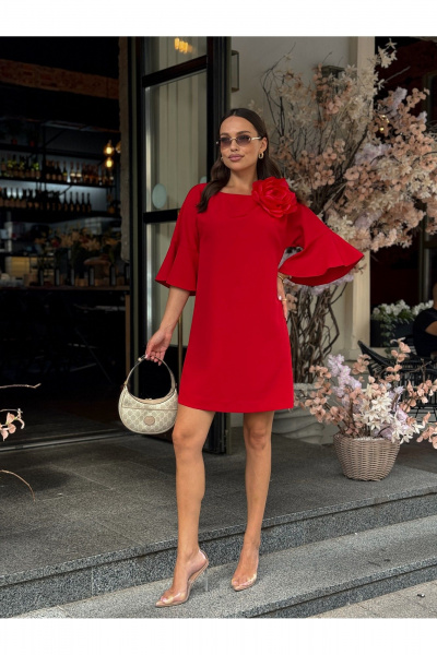 Платье А-силуэт с складками и съемной брошей-цветком Dilana VIP 2075 красный - фото 1