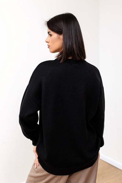 Стильный джемпер оверсайз с длинным рукавом и шерстяной пряжей Romgil РВ0105-ШЕ5 черный - фото 2