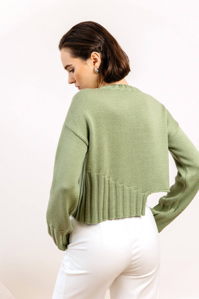 Джемпер прямого силуэта с косами и спущенным плечом Romgil РВ0121-ШЕ5 светло-оливковый - фото 2
