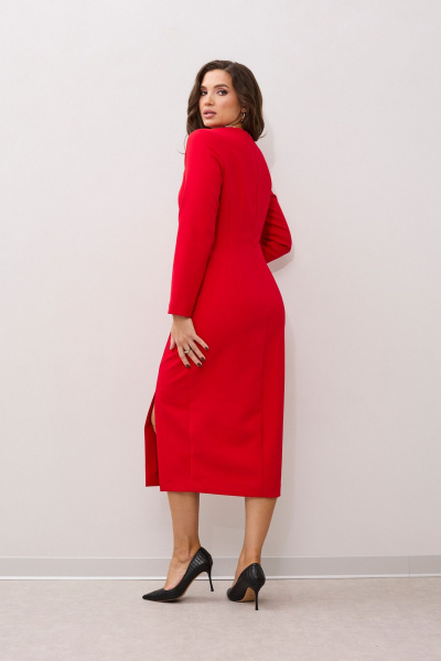 Платье полуприлегающего силуэта с разрезом и горловиной MALI 424-036 красный - фото 11