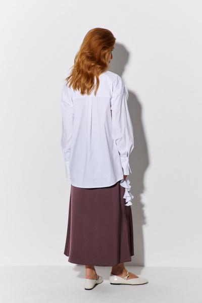 Белая рубашка со воланами и декоративными элементами из текстиля FLAIM 1102 белый - фото 4