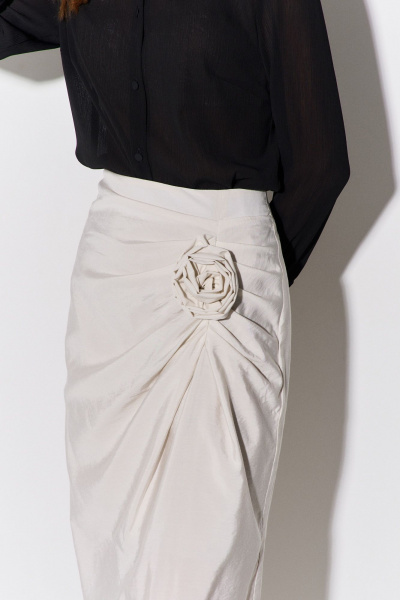 Юбка миди с декоративным элементом и цветком из плательной ткани FLAIM 1110 бежевый - фото 9