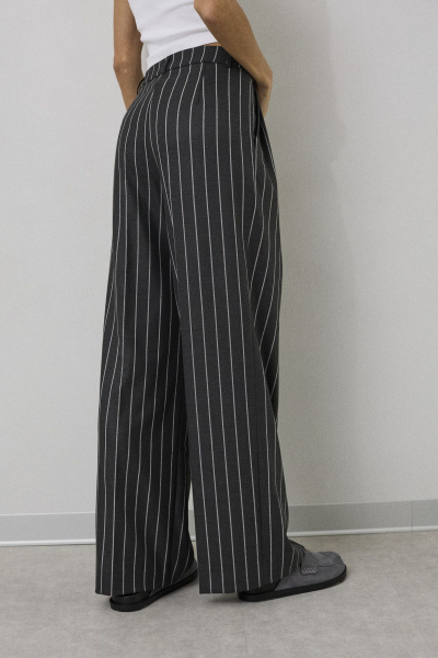 Костюм из костюмной ткани с карманами и свободным кроем DAVA 2216 темно-серый - фото 8