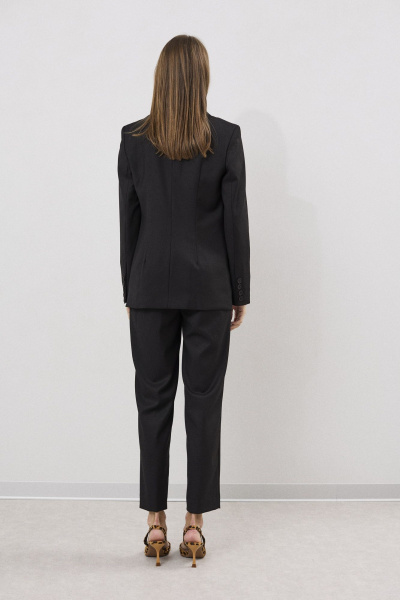 Двухпредметный костюм из текстиля с зауженными брюками DAVA 2211 черный - фото 2