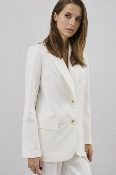 Деловой костюм из костюмной ткани с классическими брюками DAVA 2211 молочный - фото 3