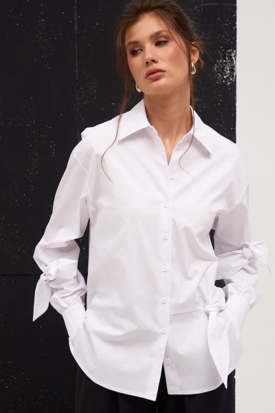 Белая рубашка с завязками и разрезами для делового образа KaVaRi 4014.1 белый - фото 10