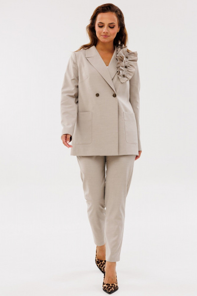 Брючный костюм классический жакет и зауженные брюки Angelina & Сompany 1129 - фото 5