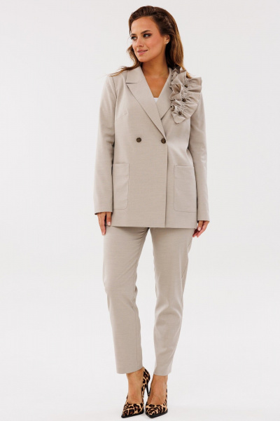 Брючный костюм классический жакет и зауженные брюки Angelina & Сompany 1129 - фото 4