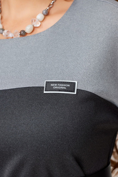 Демисезонное трикотажное платье с поясом и глубоким разрезом Fita 1741 графит - фото 6