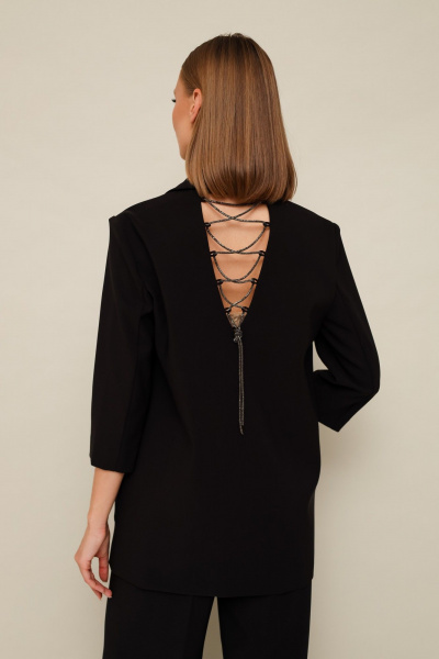 Эффектный костюм из костюмной ткани с рельефами PUR PUR 11-296/2 - фото 2