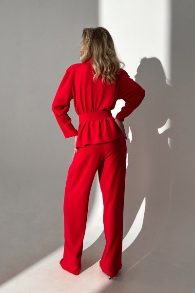 Демисезонный женский костюм из текстиля с двубортным жакетом и брюками Needle 560/1 - фото 3