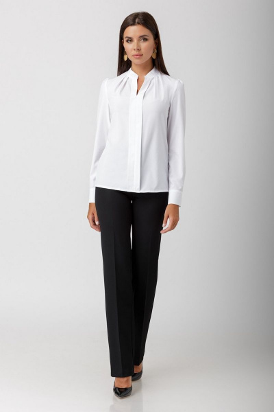 Белая блуза полуприталенного кроя из легкой ткани с складками IVARI 405 белый - фото 2