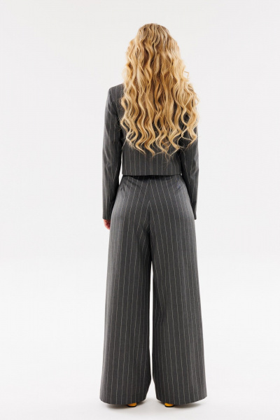 Двухпредметный серый костюм из текстиля: жакет и брюки Ambera Style 2080 полоска_серый - фото 4