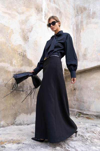 Блуза свободного силуэта с А-образным вырезом и кокеткой SILVERSPICE S-6415 черный - фото 7