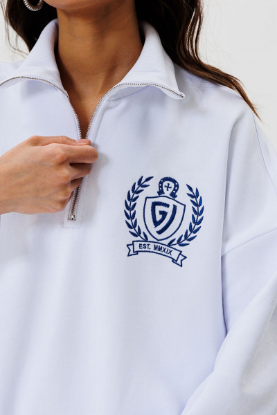 Белый демисезонный джемпер из хлопка с вышивкой, свободный силуэт GO F4077/01-01. 164-170 - фото 2