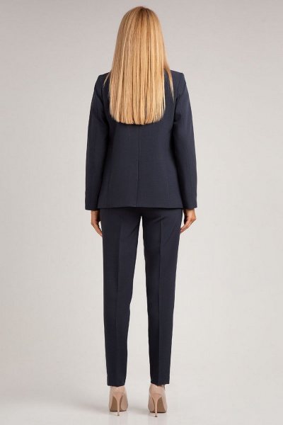 Деловой костюм-двойка с полуприталенным жакетом и брюками IVARI 10403/1 графит_синий - фото 6